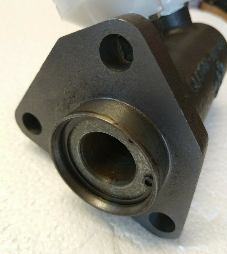BEDFORD TK RHD 1960 - 1978 BRAKE MASTER CYLINDER - SEE BELOW ML705 