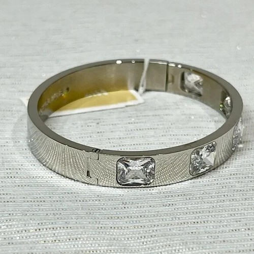 Nwt - MICHAEL Michael Kors Silver Tone Hinged Bangle Bracelet With Clear Stones - Picture 9 of 10