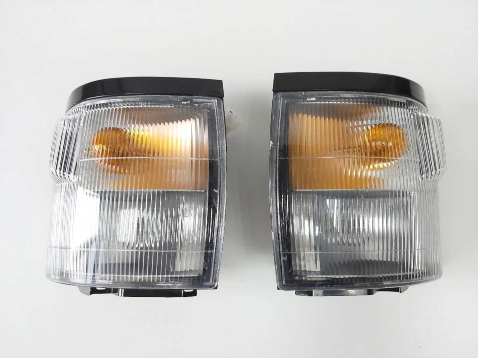 Fits For Toyota Coaster Bus B40/B50 1993-2003 Turn Signal Corner Light Indicator - image 2 of 4