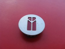 OLDSMOBILE (1) WHEEL RIM HUB CAP HUBCAP CENTER COVER PLUG USED OEM #2821