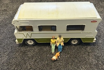 Original 1970s Tonka Indian RV Winnebago with Husband & Wife & Dog