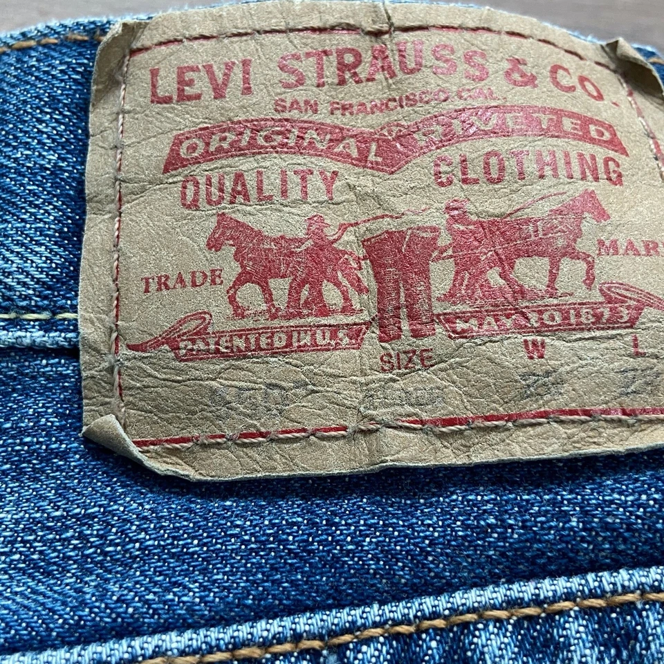 Levi's 550 Blue Denim Jeans Cropped Raw Hem Distressed Boys 29 x 22 - Image 3 of 4