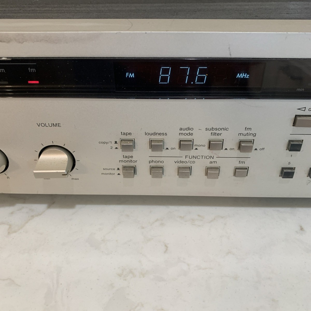 Harman Kardon hk495i Digital Synthesized Quartz Locked Stereo