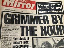 10 x vintage 1980s Daily Mirror Newspapers Newspaper Bulk Job Lot.Page 3 Girls