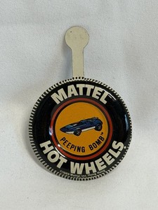 1969 MATTEL HOT WHEELS REDLINE ERA PEEPING BOMB METAL PIN/BUTTON