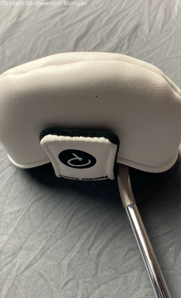 Putter Piretti Premier Series Savona II con cubierta de cabeza magnética Foto 3 de 4