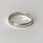 Vintage Wheeler manufacturing co. Sterling Silver Etched 2.4mm Band Ring SZ 3.25