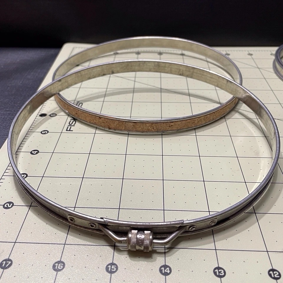 Vintage Metal Embroidery Hoops Lot Of 8 Round Boye Oval Cork Tension Adjustable - Image 3 of 4