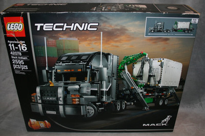 LEGO TECHNIC: Mack Anthem (42078) New in Factory Sealed Box - DMG to box