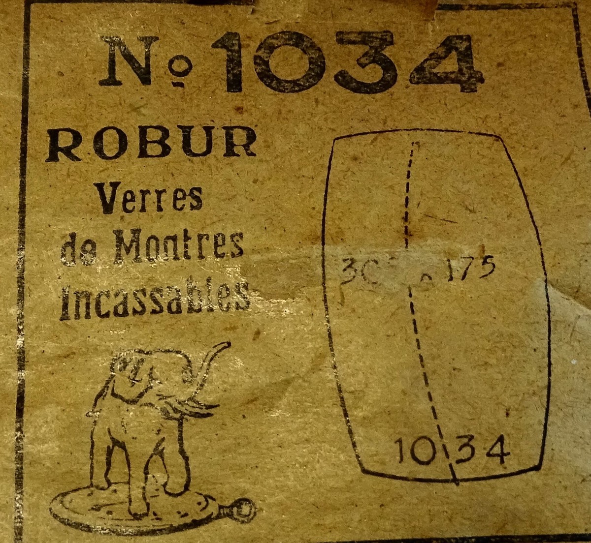 Verre De Montre Forme 24.5 X 17.5 Mm - Cintré 2 Côtés - Marque ROBUR - Neuf Sans étiquette