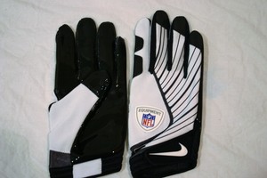 nike magnigrip football gloves