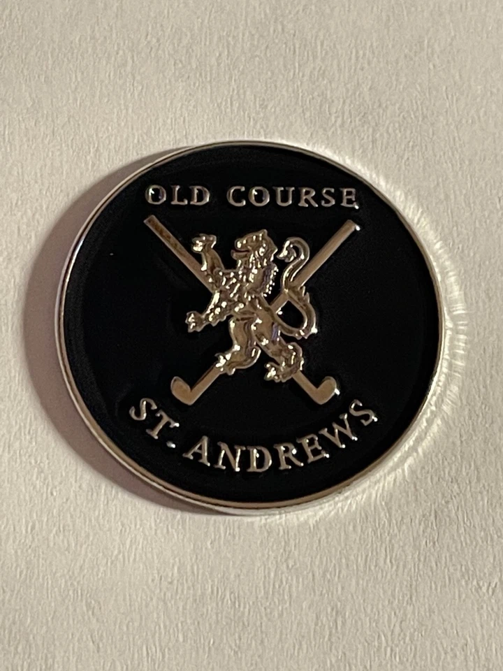 Herramienta de divot St. Andrews Old Course Crosshairs y marcador de golf estilo moneda de 1" Foto 2 de 2