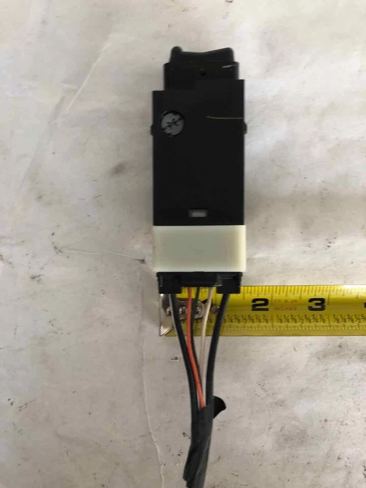 Dodge Neon SXT 2005 sedán ventana trasera descongelador interruptor transmisión automática Foto 4 de 4