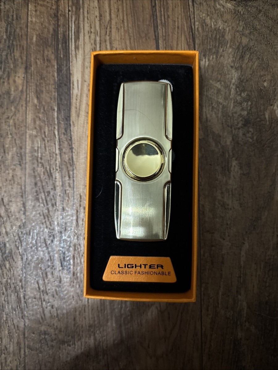 GOLD COLOR FIDGET SPINNER / BUTANE CIGARETT LIGHTER GREAT ACTION DEPENDABLE 