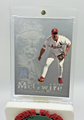 1999 Skybox Molten Metal Supernatural Fusion Mark McGwire #34F 