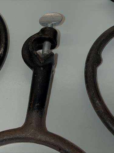 Menge 4 Vintage X (1) Fischer und (3) Markenlose Gusseisen Ringklemmen - Bild 4 von 12