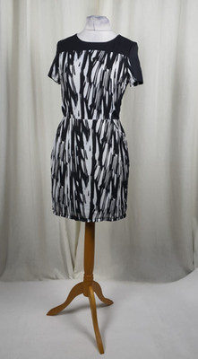 Style London Kleid Pinselstrich Print schwarz/weiß UK M LN064 II 12