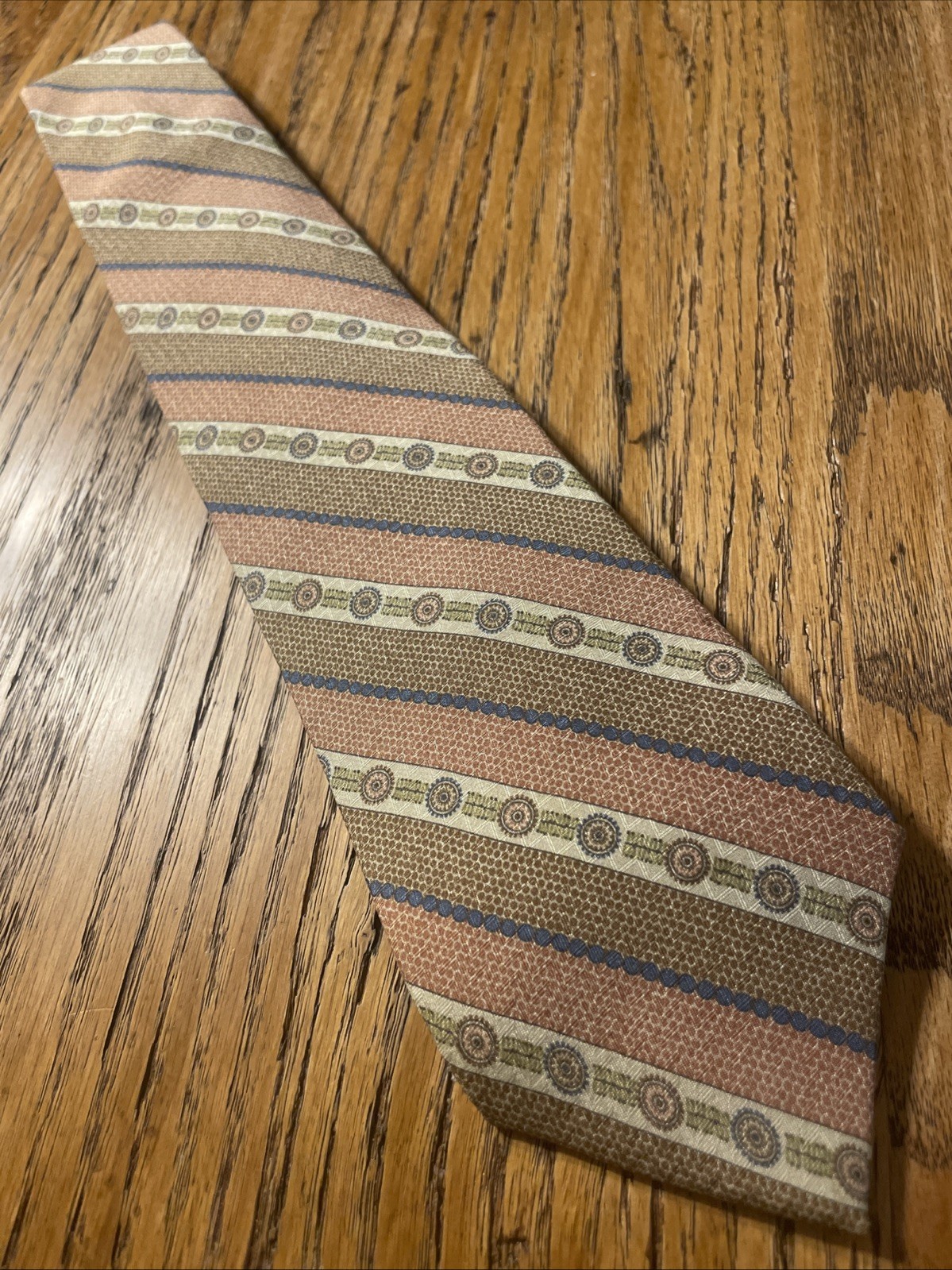 Vintage 60s 70s EUC Early The Metropolitan Museum Of Art Tie Silk Striped