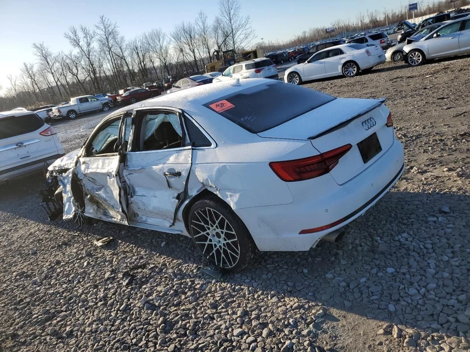 Apoio de braço usado para 2017 Audi A4 4DR SED BLK - Original OEM - 241-13643 - Imagem 4 de 4