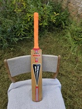 Cricket Bat Size 5. Authentic Duncan Fearnly Cricket Bat Used.