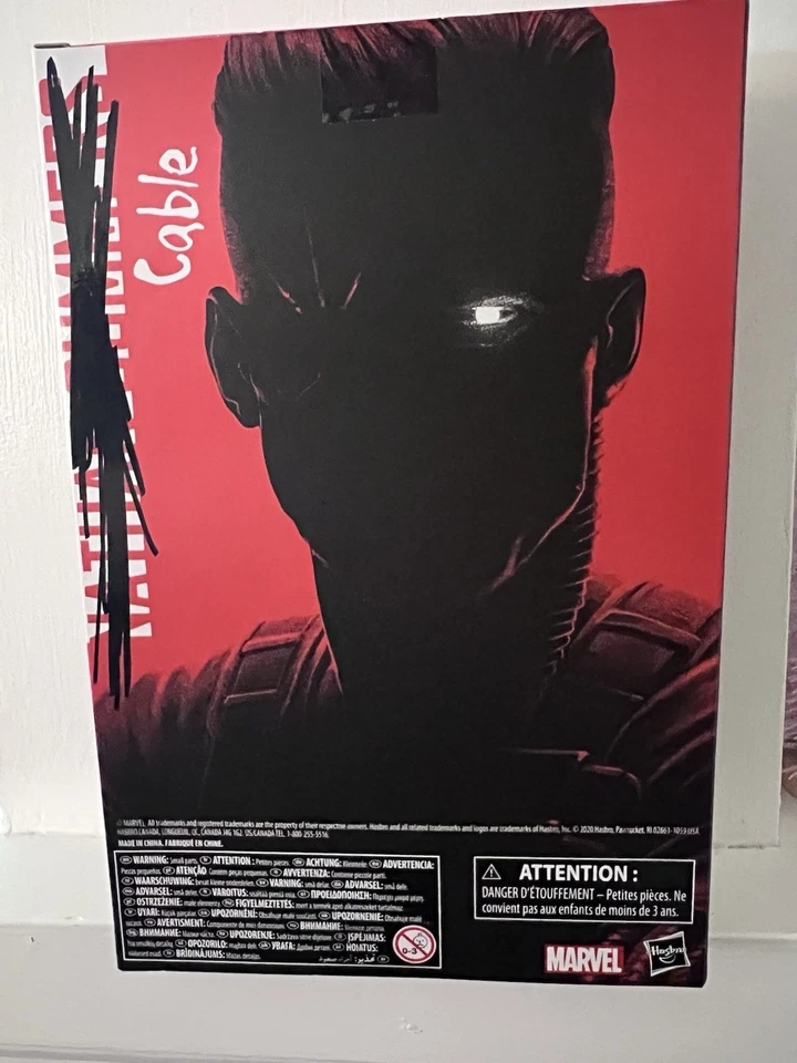 Figura de acción Marvel Legends Series Deadpool 2 Cable 6” Foto 2 de 2