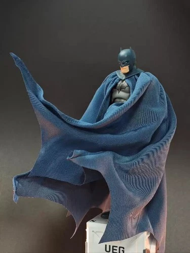 In Stock CT Toys MAFEX No.105 Hush Batman Blue Ver. Action Figure New iN Boxed image 5
