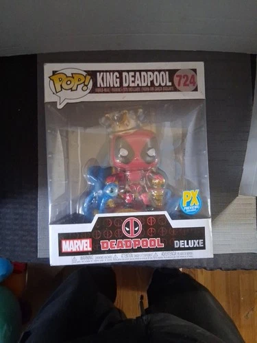 Funko Pop! Deluxe: Marvel - King Deadpool (6 inch) - Diamond Comics (Exclusive)