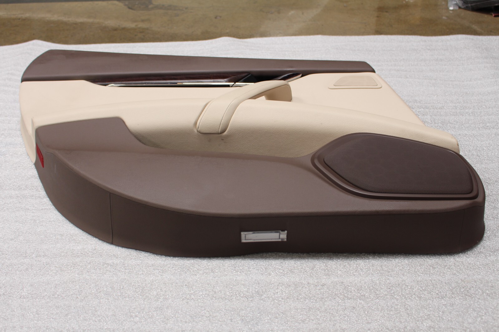 Maserati Quattroporte, LH, Left, Rear Door Trim Panel, Tan/Brown, Nicked, Used