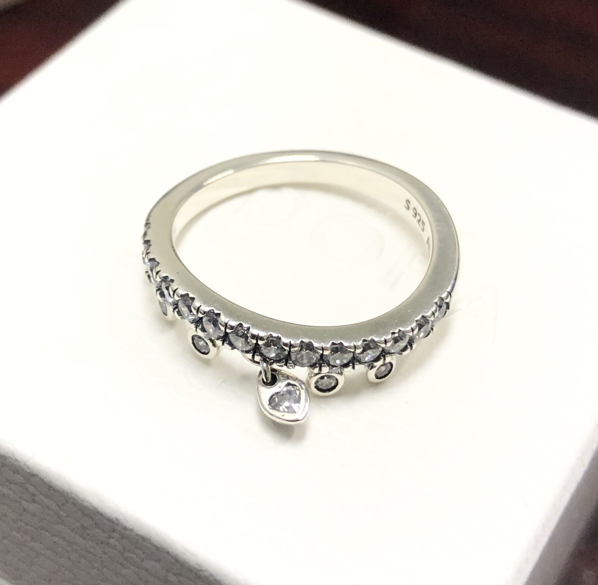 Pandora リング Amazon.com: Pandora Jewelry Shimmering Zigzag Cubic Zirconia