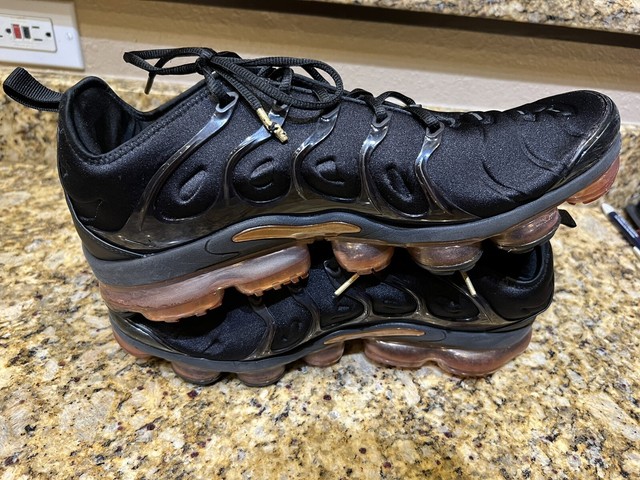 Nike Air VaporMax Plus Black Gold 