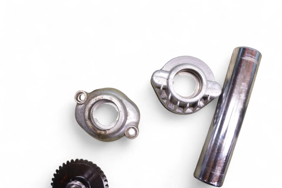 Ducati 750 GT 750GT DM750 1975 Super Sport bisel DM Desmo transmisión cónica trasera Foto 2 de 4