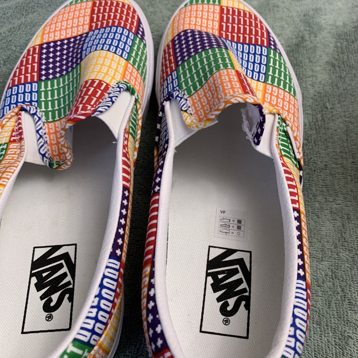 Vans Classic Slip-On Pride Shoes Men\'s Size 10 Women\'s 12 Rainbow Logo LGBTQ NEW VANS Classic Slip On PRIDE LGBTQ+ Men Women Multicolor  main image 2