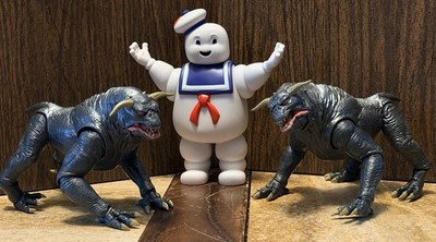 2 Build-a-Figure Ghostbusters Plasma Series Terror Dogs & Stay-Puft Marshmellow