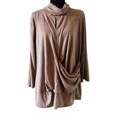 Monroe and Main Women’s Plus Size Contemporary Drapy Shimmer Top Tan Size 2X 