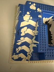 LEGO Raised Base Plate 2552 Blue & White Ice Station Odyssey #6983 Ramp
