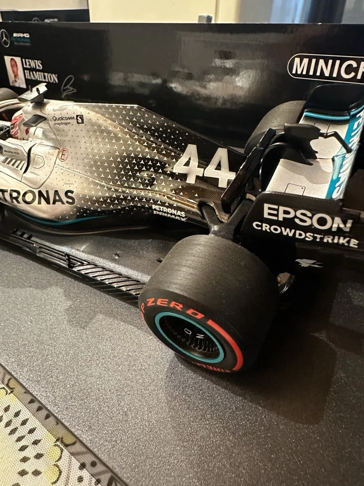 Mercedes Amg F1 W10 Lewis Hamilton German Gp 2019 Minichamps 1/18 - Immagine 3 di 4