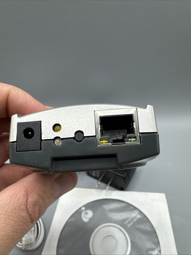 IOGear GPSU21 Print Server with Power Coord and Ethernet Cable - Picture 4 of 5