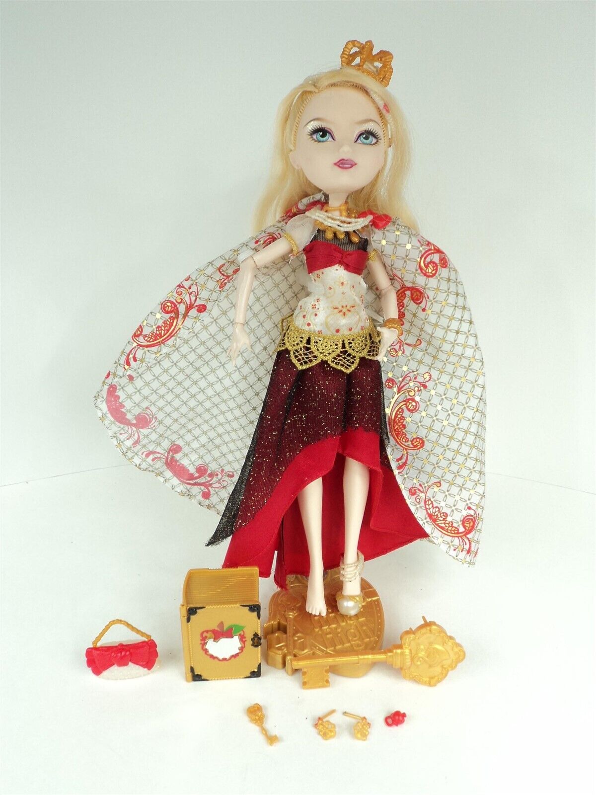 Ever after dolls, Ever after high, Apple white