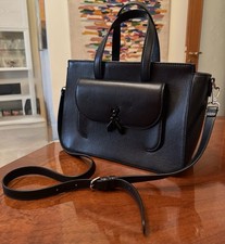 Borsa PATRIZIA PEPE a mano con tracolla in VERA PELLE NERA