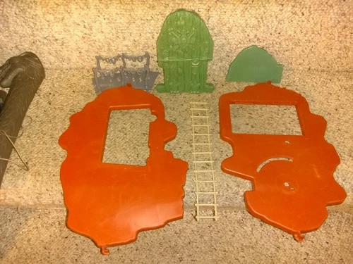Vintage He-Man Masters of the Universe Castle Grayskull Complete Floor Parts Lot