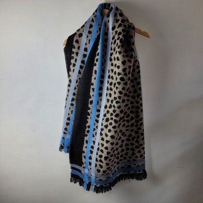 Oliver Bonas Damen großer schwarz beige blau gemusterter Strick Rechteck Schal Freizeit