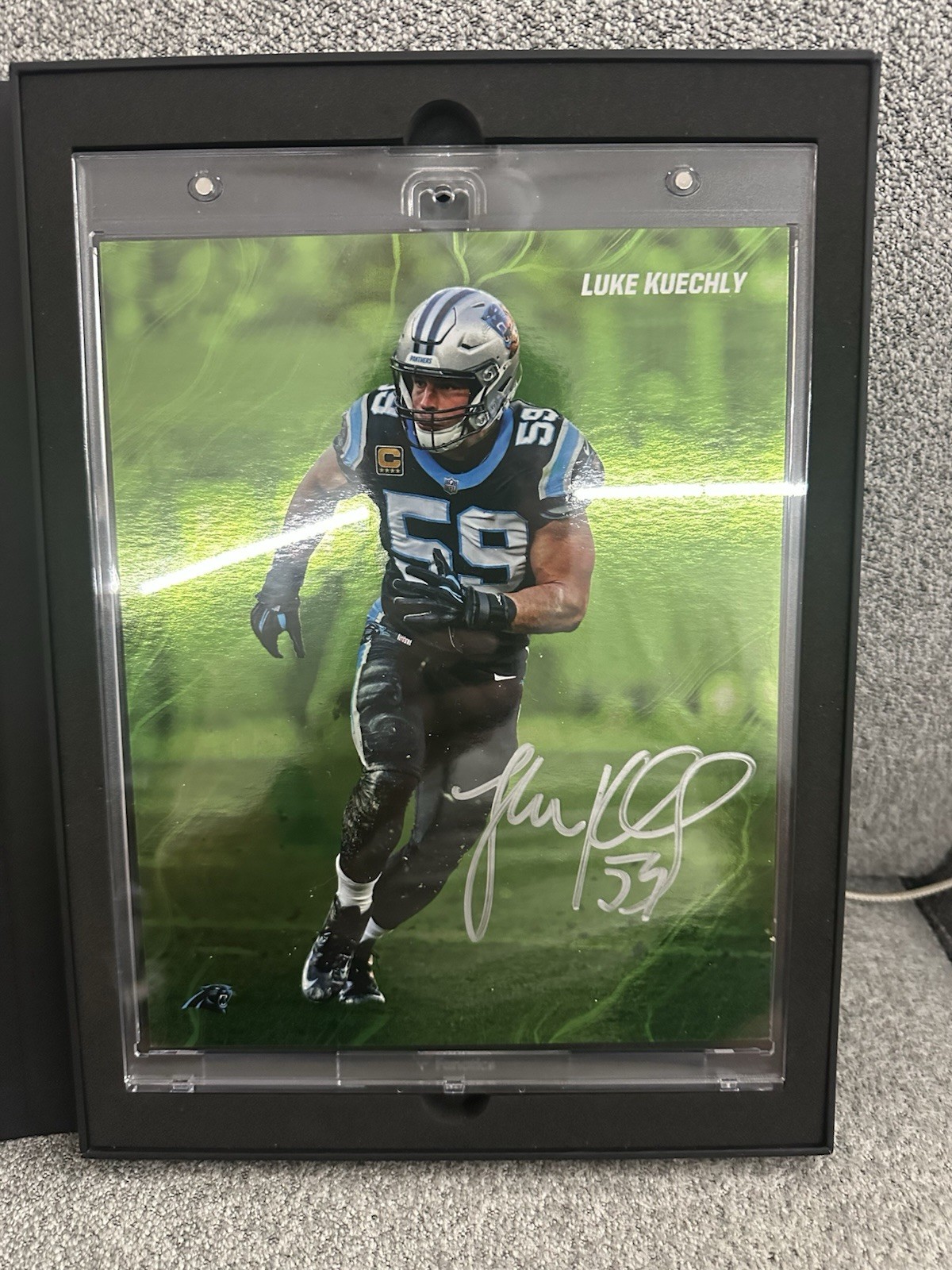 Luke Kuechly Carolina Panthers 2024 Emanate Fanatics Under Wraps Auto green parallel /99 ON CARD 