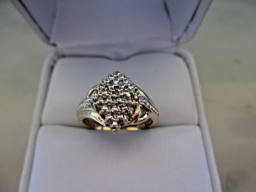 Engagement 10k Yellow Gold 30pcs Natural DIAMOND RING - Picture 3 of 8
