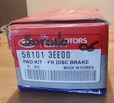 Genuine Kia Sorento Brake Pad Kit Front - 581013EE00