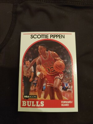 1989 - 90 NBA Hoops Scottie Pippen basketball card Chicago Bulls