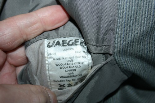 JAEGER JACKET BLAZER SIZE 44R IN 100% WOOL MADE IN GB IN A BEIGE FINE STRIPE - Picture 6 of 8