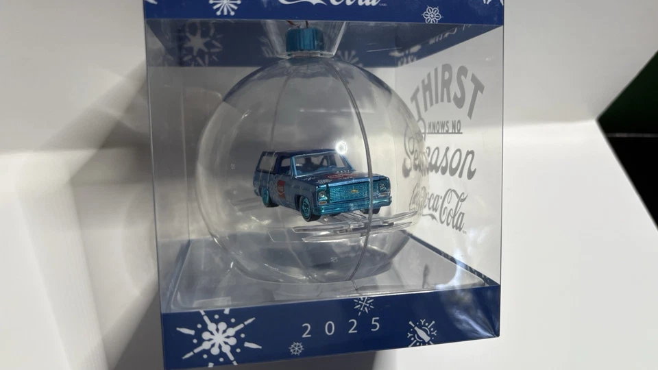 2025 M2 Machines Christmas Ornament - Coca-Cola 1973 Chevrolet K5 Blazer CHASE - Image 3 of 4
