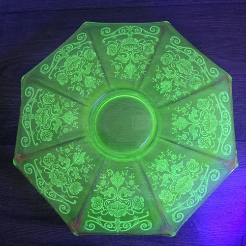 Vintage Uranium Glass Etched Green 11″ Sandwich Plate Floral Depression Glass