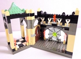 Lego Harry Potter Set 4704 The Chamber Room of the Winged Keys Complete with Box