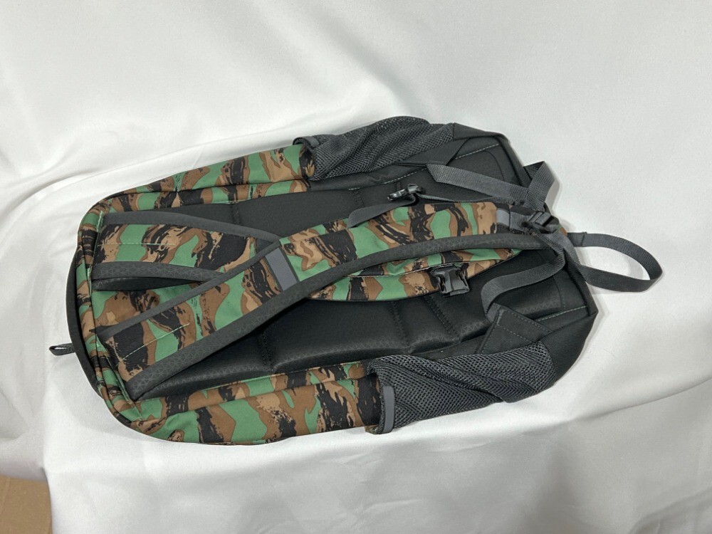 NEW - The North Face TNF SS23 Vault Green Tiger Camouflage Backpack Unisex  | eBay